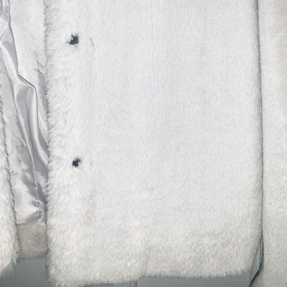 Vera Wang Faux Fur Jacket - Picture 5 of 13